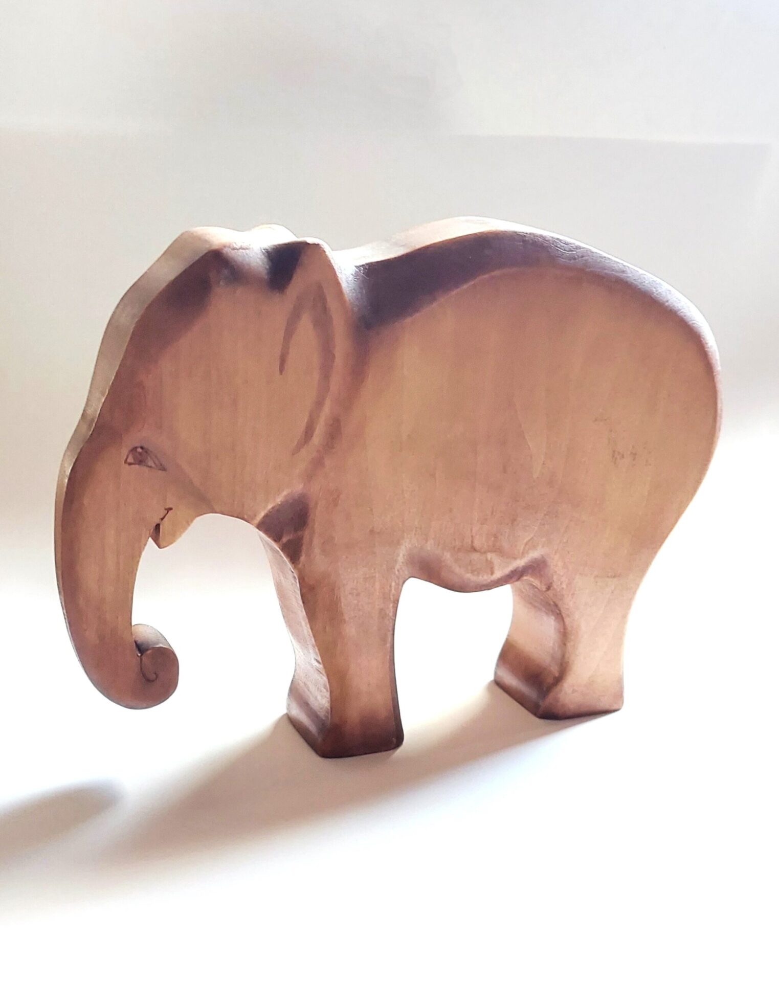 Elephant (Brown Hue)
