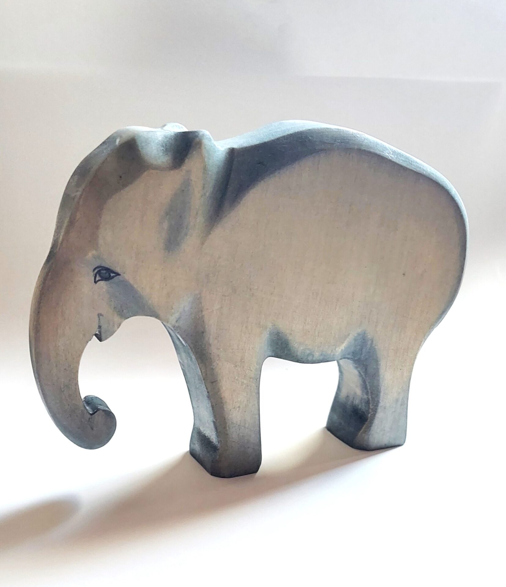 Elephant (Gray Hue)